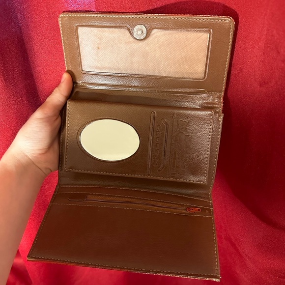 Persian Rug Wallet - Picture 3 of 6